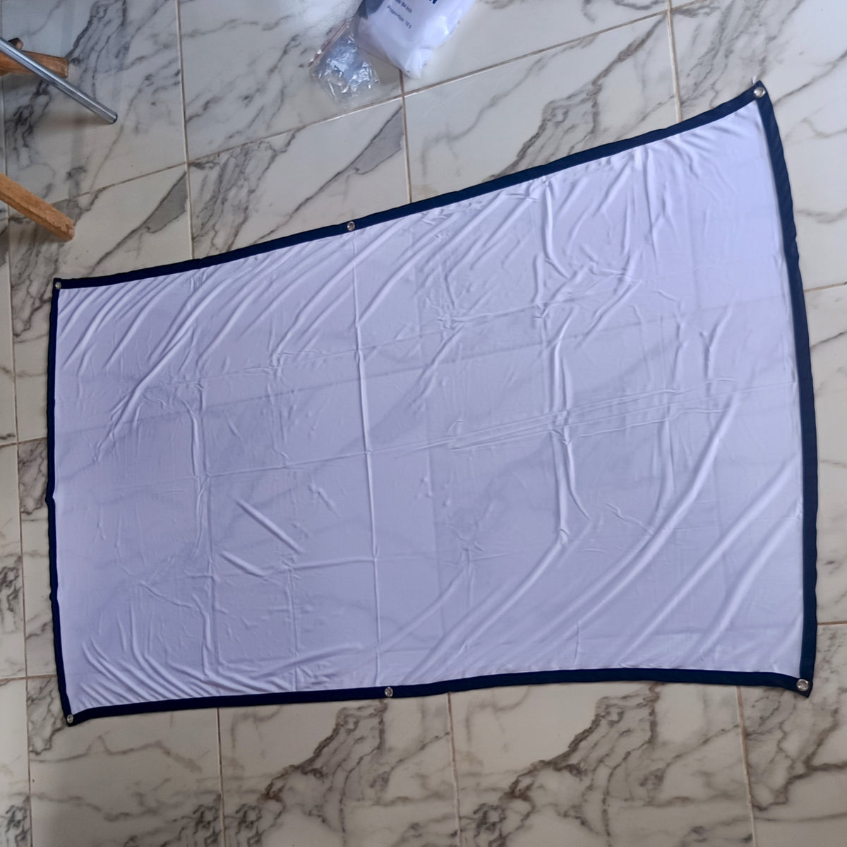Tela para Projetor Lona 1,86x1,05m 84 Polegadas