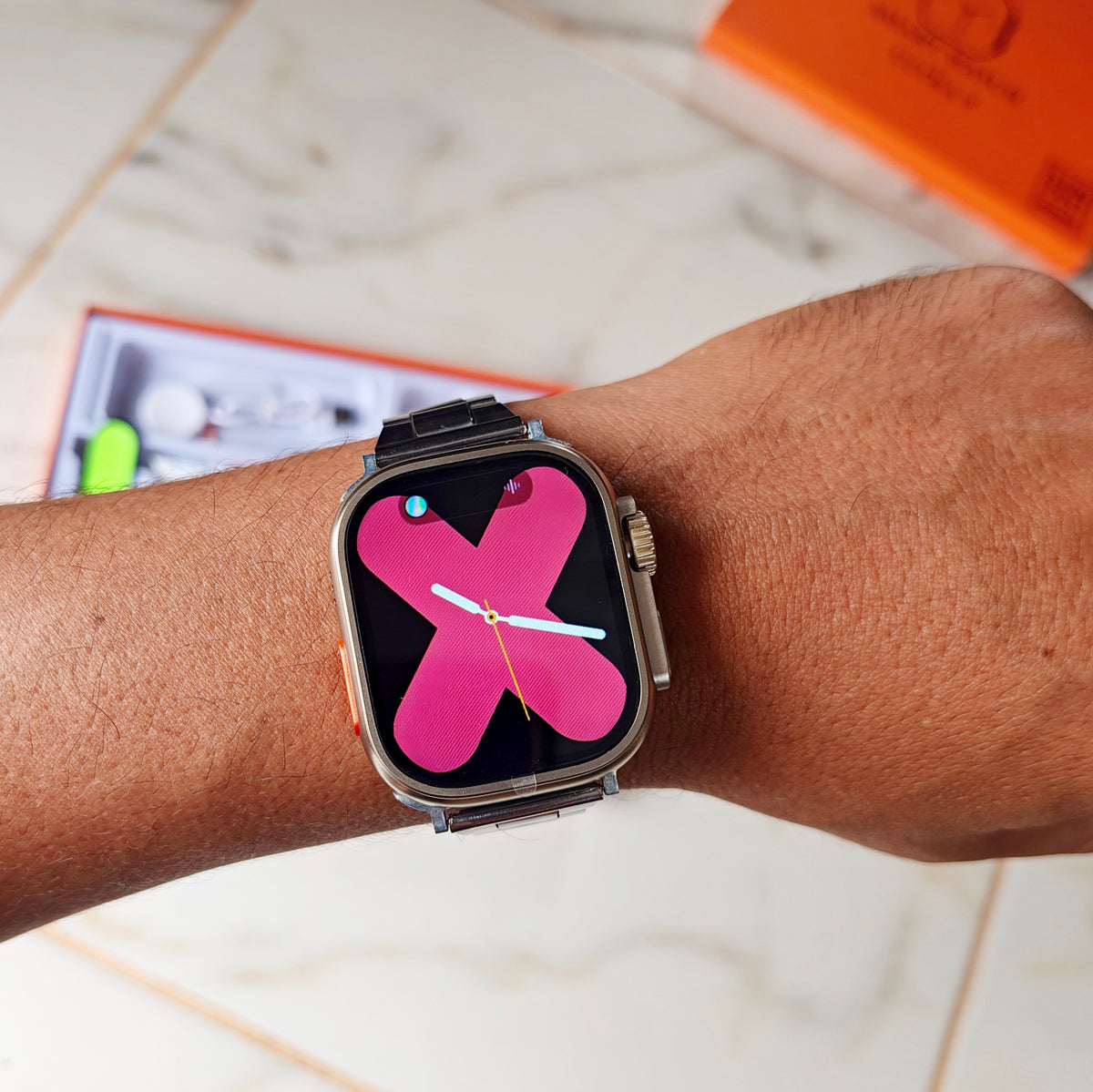 Smartwatch Ultra 9 com 7 Pulseiras 49mm